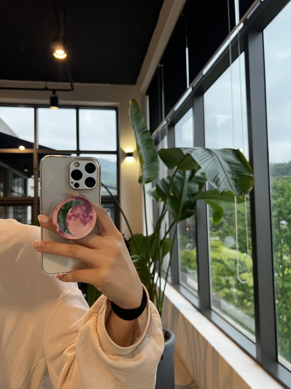옥빛달 이미지