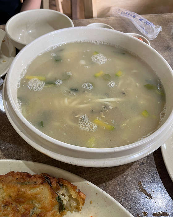 엄지손칼국수 이미지