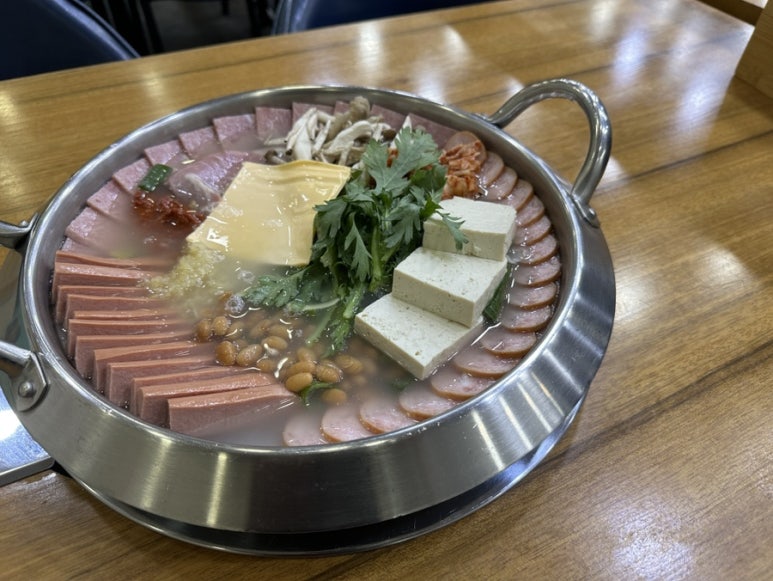 쌍둥이 부대찌개 이미지
