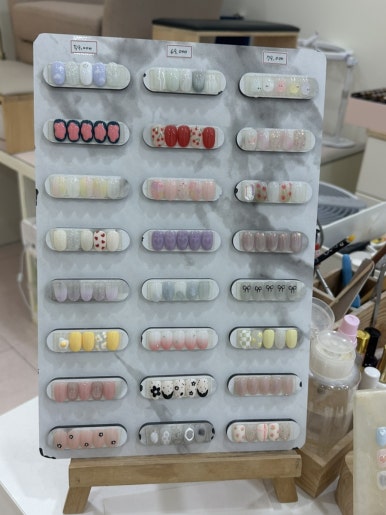 꼼지락네일 이미지