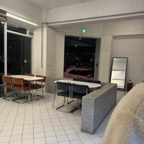 듀크로스터리앤드도넛 이미지