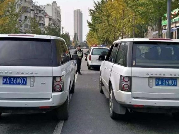 쌍둥이주유소 이미지