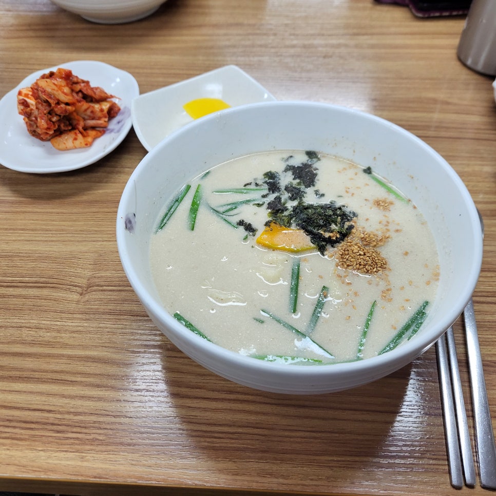 손수칼국수 이미지
