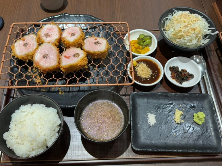 돈돈카츠 이미지