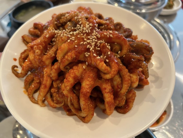 평화 숯불 쭈꾸미 이미지