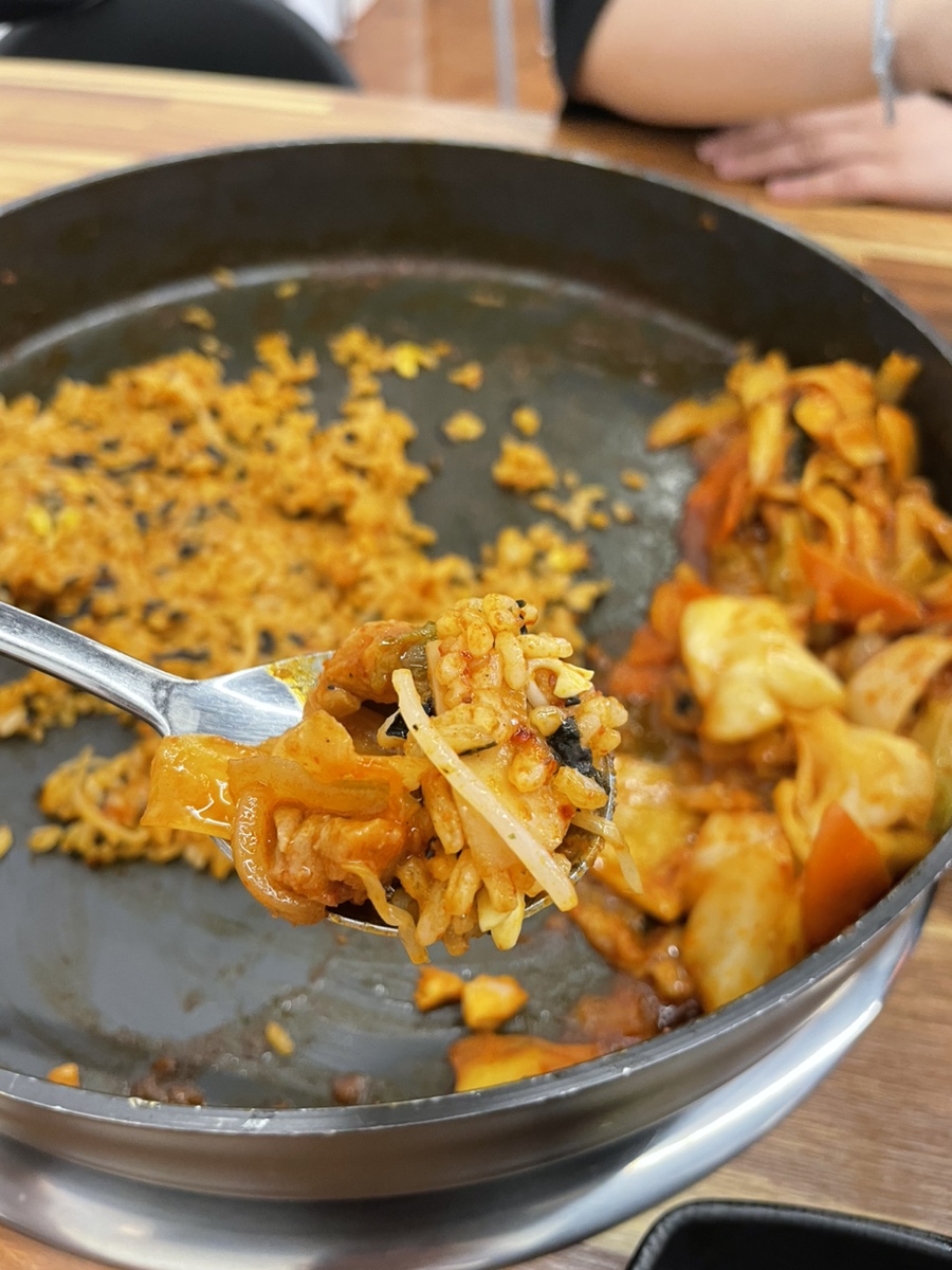 춘천닭갈비명가여기닭 이미지