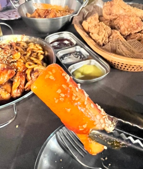 꾸브라꼬숯불두마리치킨충주점 이미지
