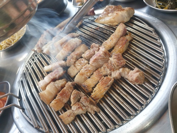 흑돈퍼주는집 이미지
