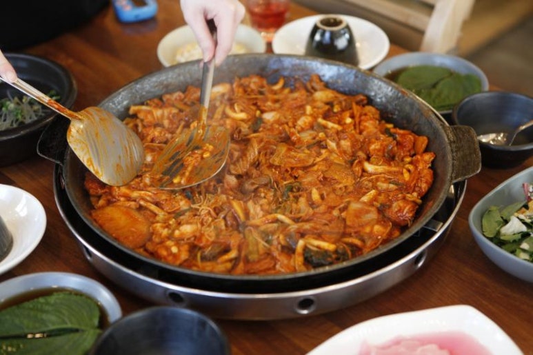 정성닭갈비 이미지