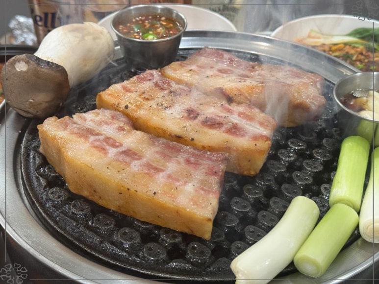 강씨목삼 이미지