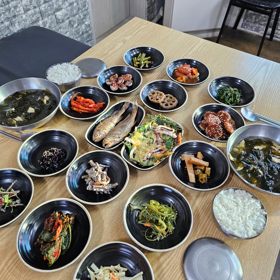 가정식백반 이미지