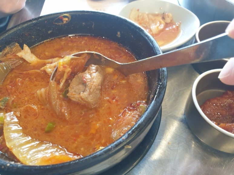 돼지홀릭 이미지