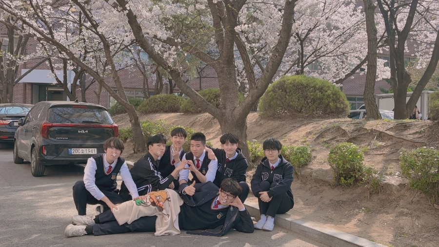 윤나는날 이미지