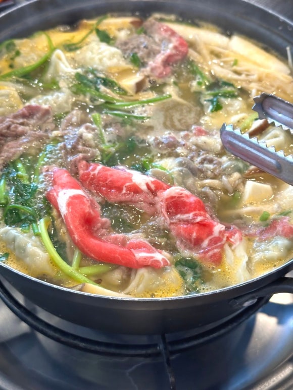 뽕빨샤브버섯칼국수 이미지