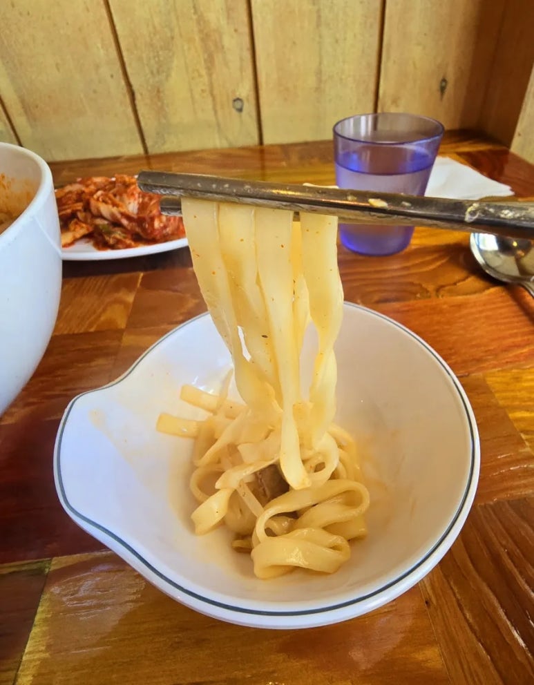 탐스칼국수 이미지