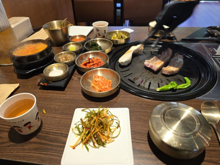 쿰고깃집 이미지