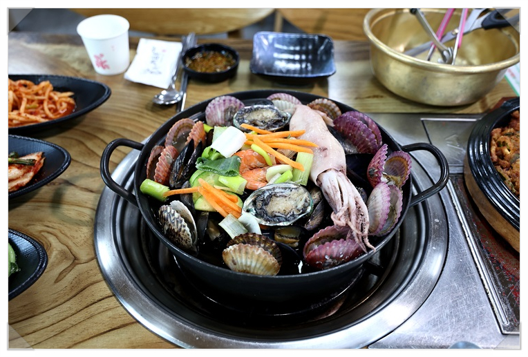 황금칼국수 이미지