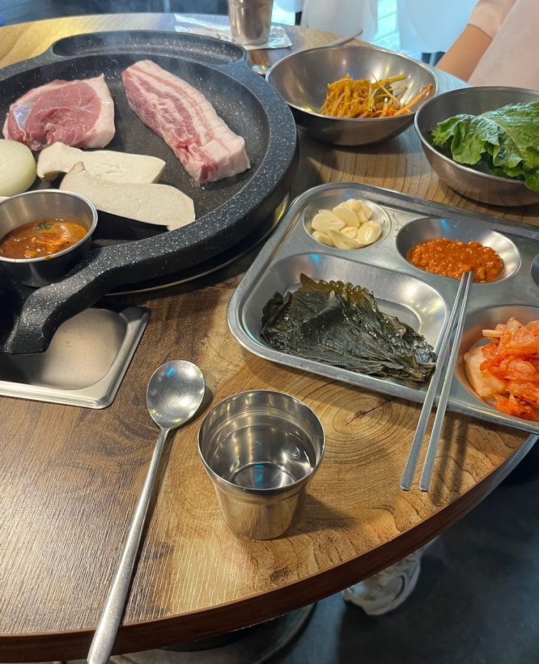 제주부리는돼지 이미지