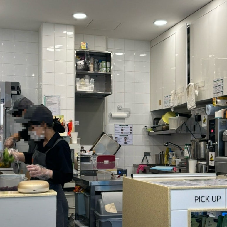 샐러디강동역점 이미지