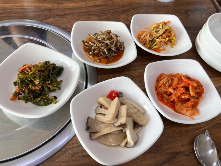 뱃머리 식당 이미지