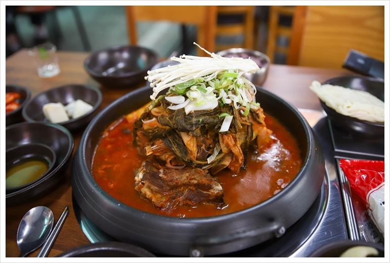 새벽감자탕 당곡역점 이미지