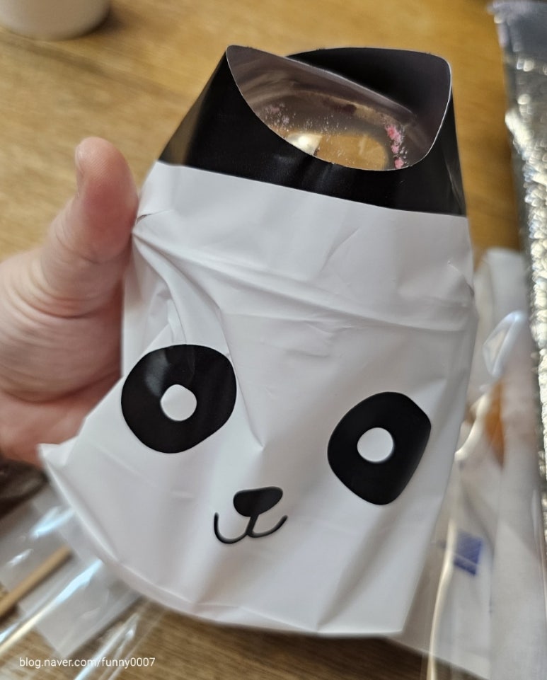 판다탕후루 이미지
