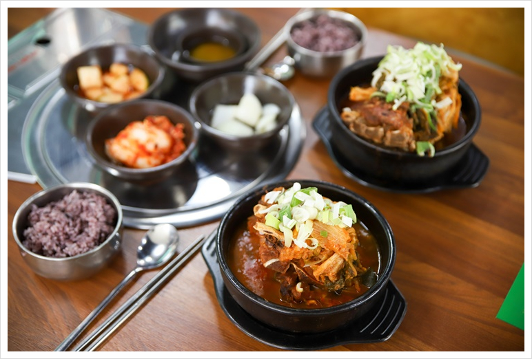 새벽감자탕 당곡역점 이미지