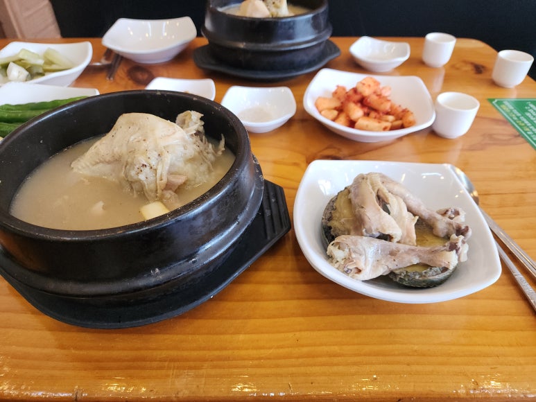 한방삼계탕 이미지