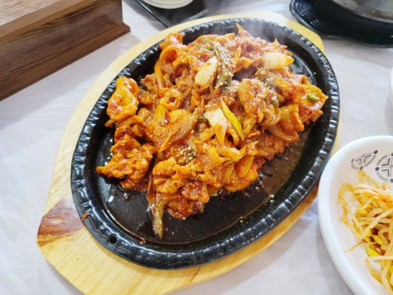 자매한식당 이미지