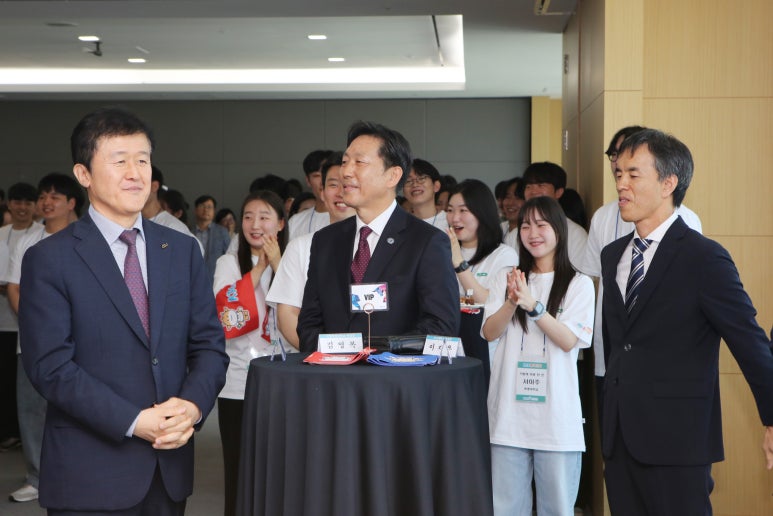퓨쳐니스타 이미지