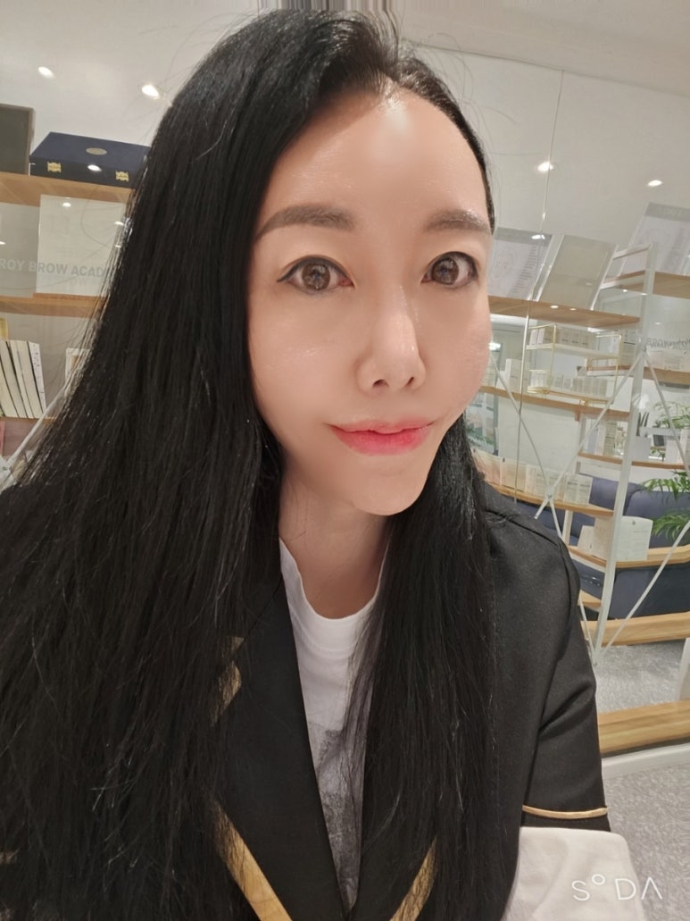 로이브로우아카데미 이미지