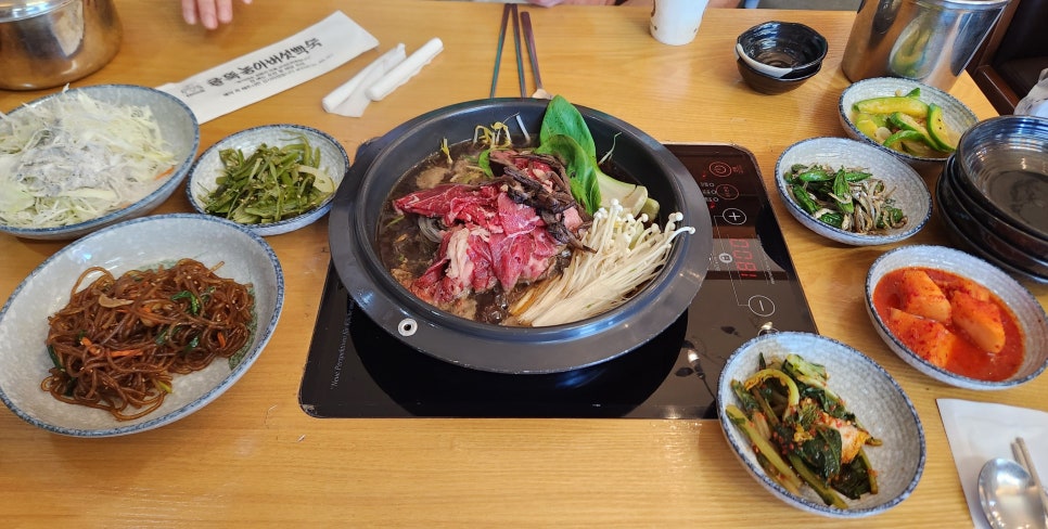 굴뚝능이버섯백숙 이미지