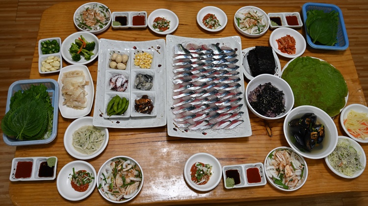 자리돔횟집 이미지