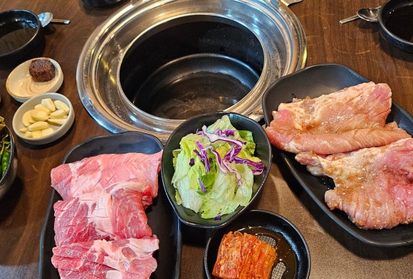 불판생돼지 이미지