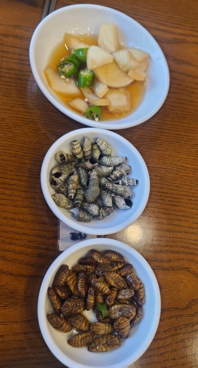 욱이네불타는조개구이 이미지