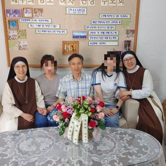 예수의 성모 여자관상수도회 이미지