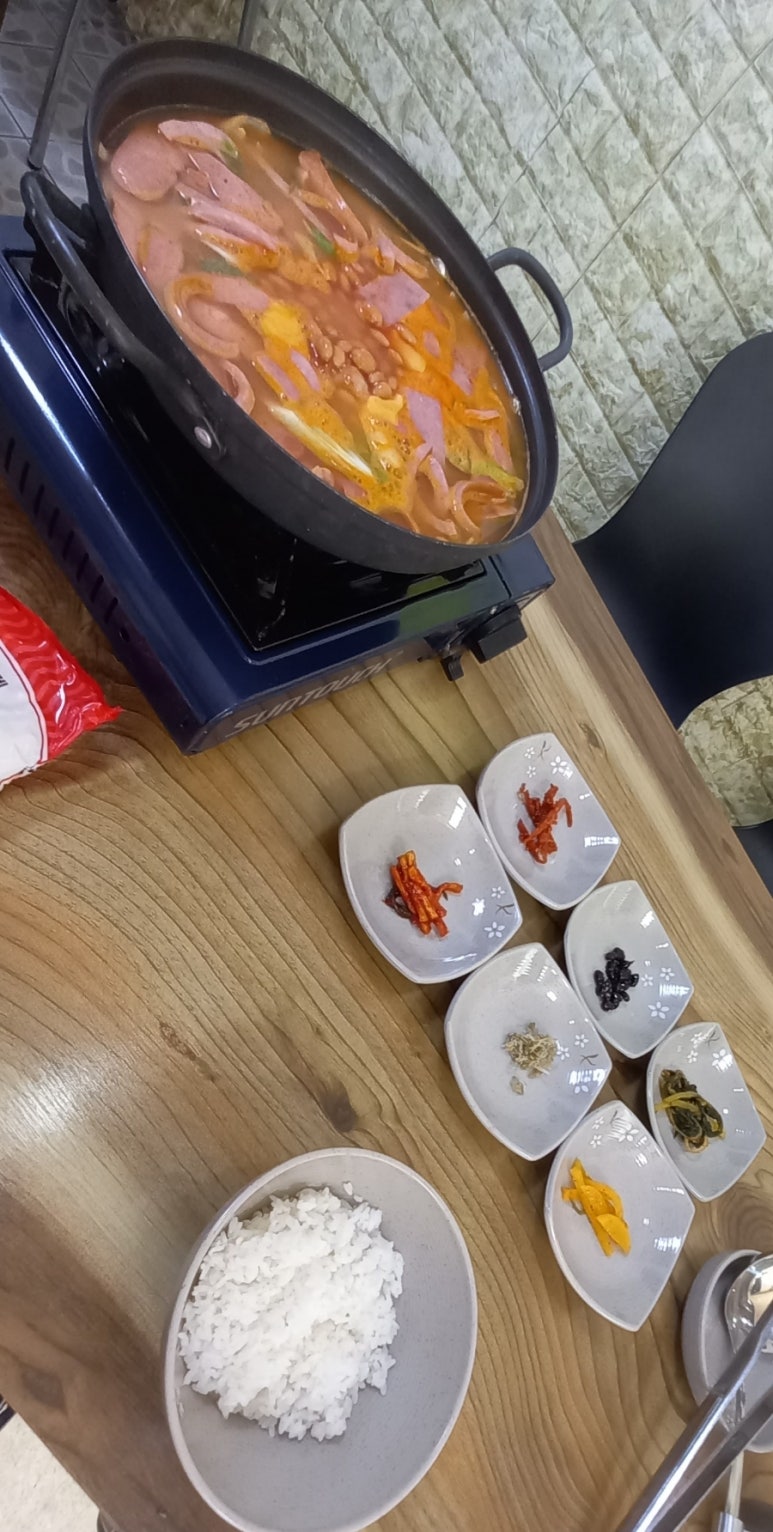 왕부대찌개 이미지