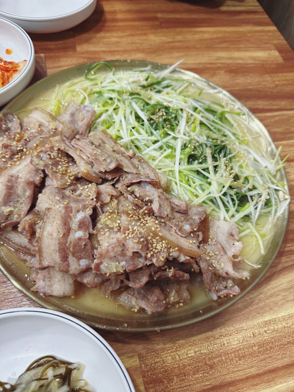 항아리얼큰이칼국수 이미지
