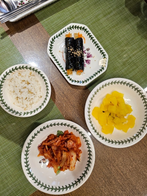 뜰안에김밥 이미지