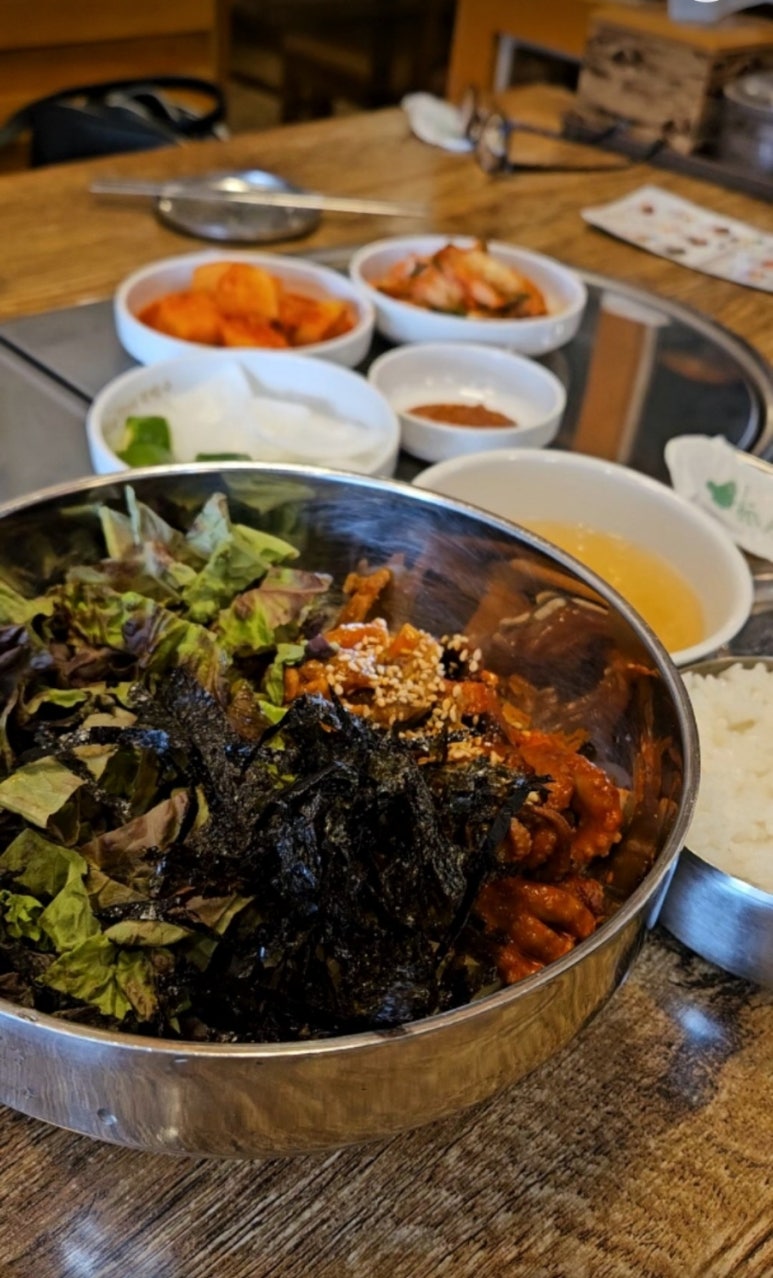 부산 아지매 국밥 신논현역점 이미지