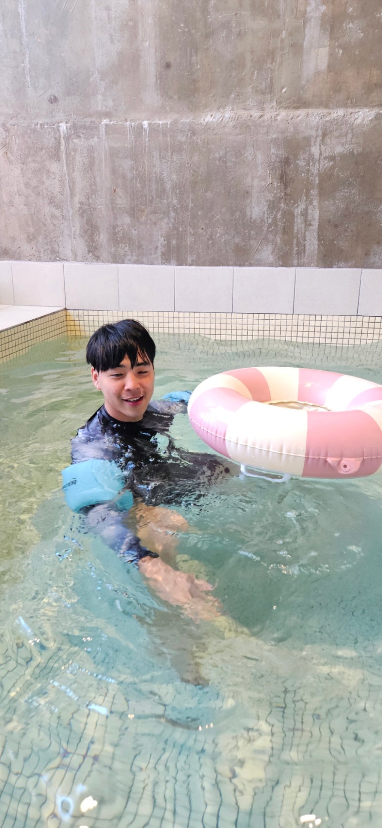 물만난댕댕이 이미지