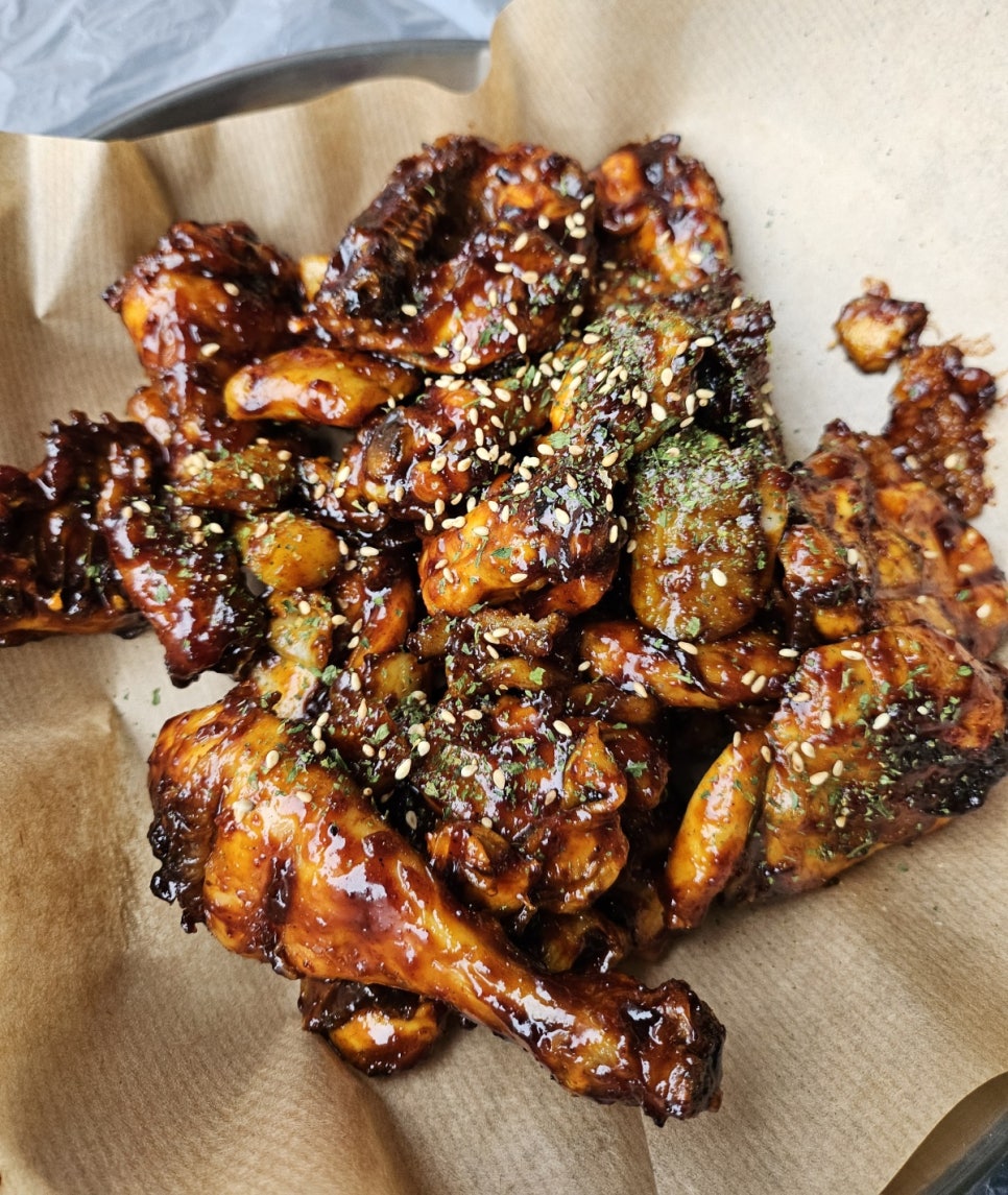 찐불이찐숯불두마리치킨 이미지