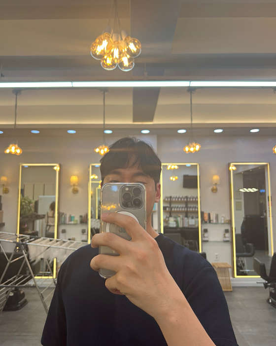 H style 헤어살롱 이미지