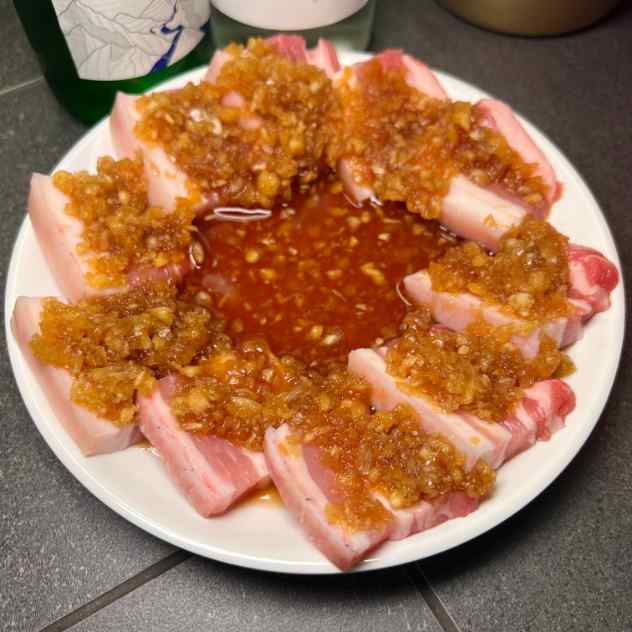 숯불흑돼지 이미지