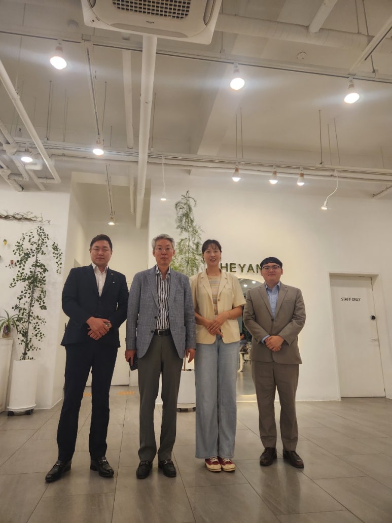 예술품 소매업 이미지