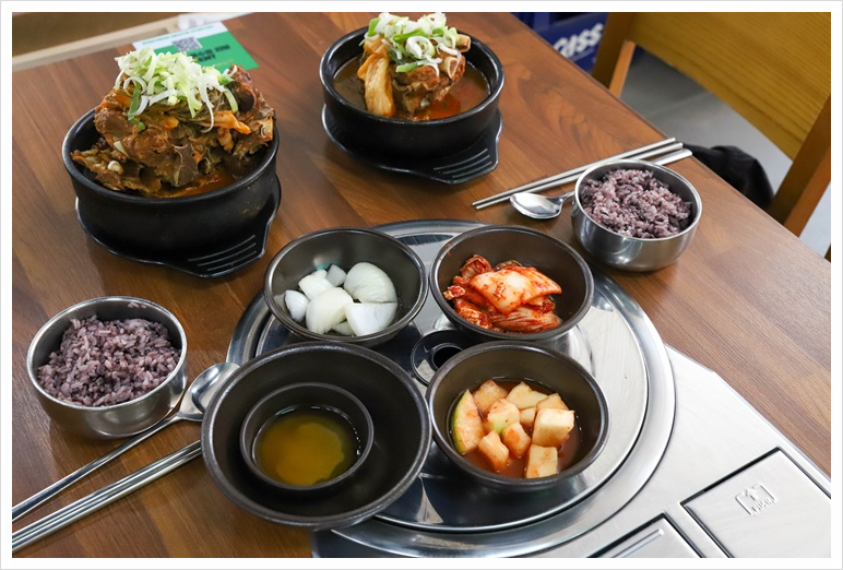 새벽감자탕 당곡역점 이미지