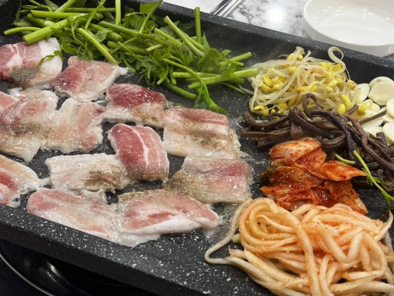 면수동냉삼겹 이미지
