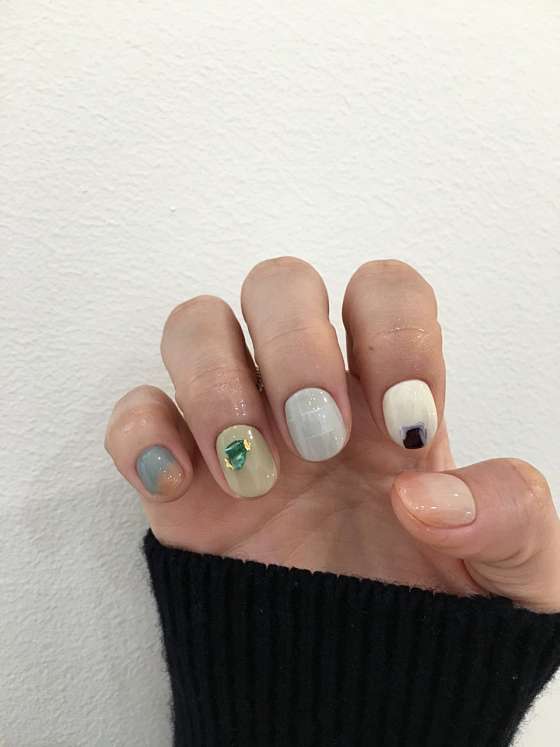 네일빛깔 이미지