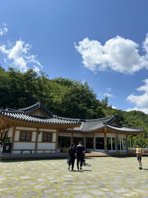 야초원 이미지