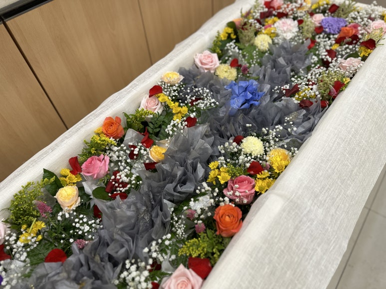 꽃길장례 이미지